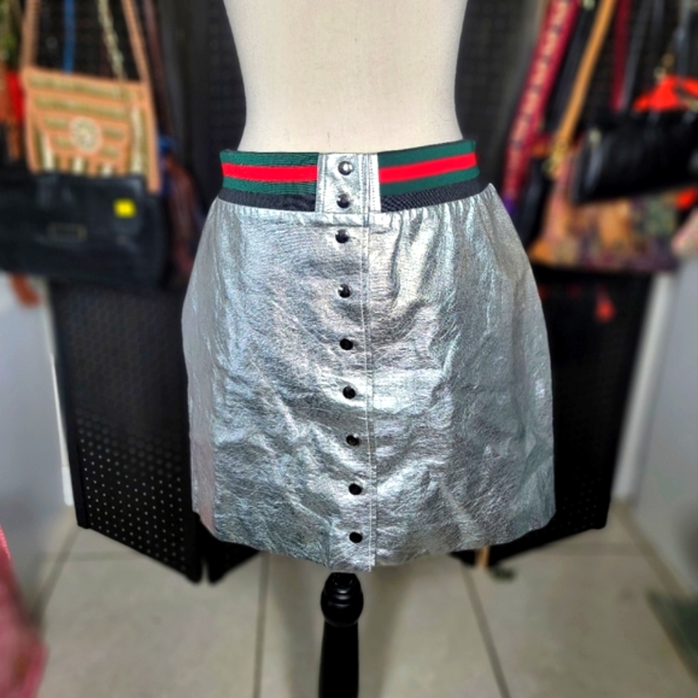 💥 Metallic Silver Mini